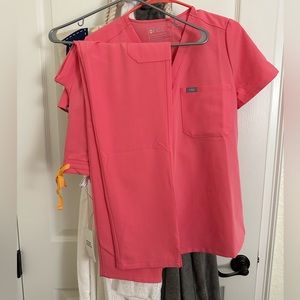 Size small yola skinny, size small Catarina scrub top figs